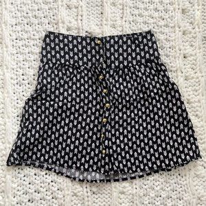 Black & White Chevron Pattern Skirt